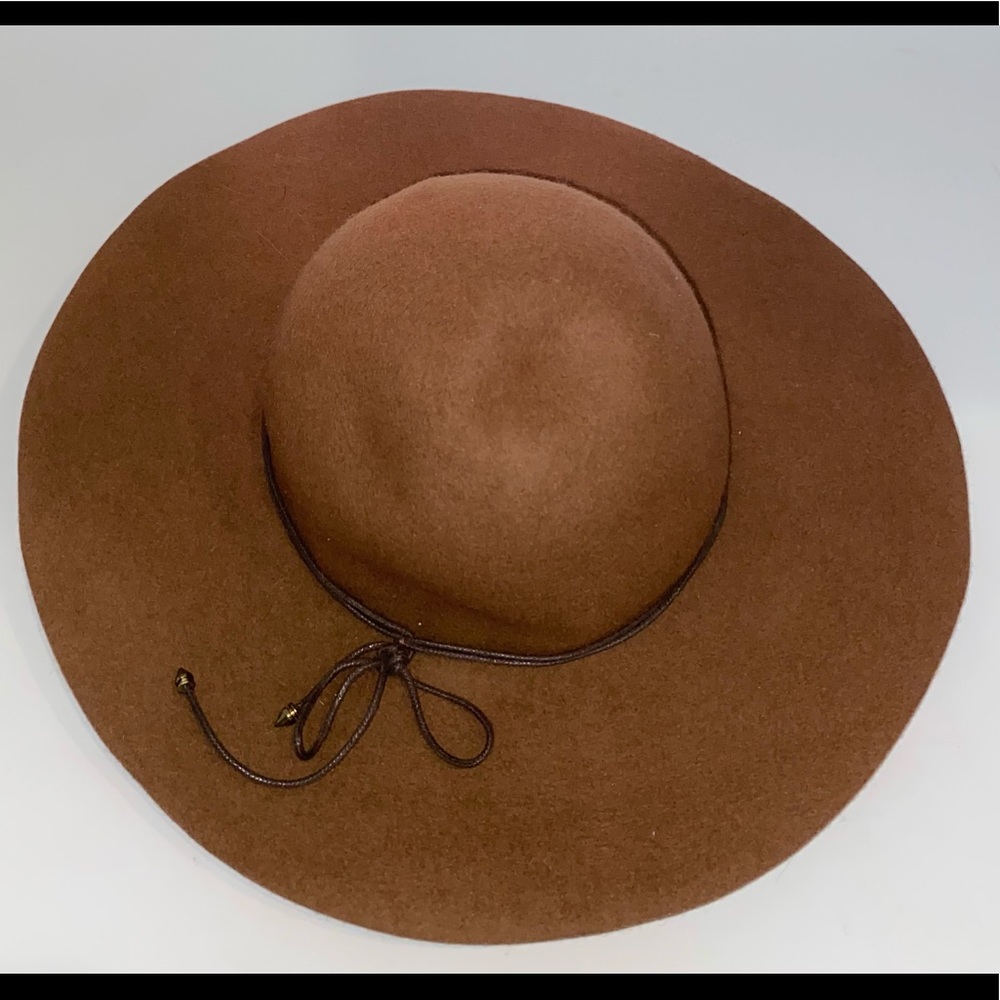 Floppy Hat - Picture 2 of 4